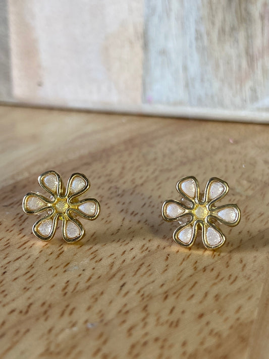 Baby Daisy Studs