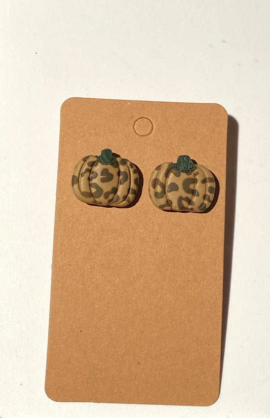 Green leopard Pumpkin studs