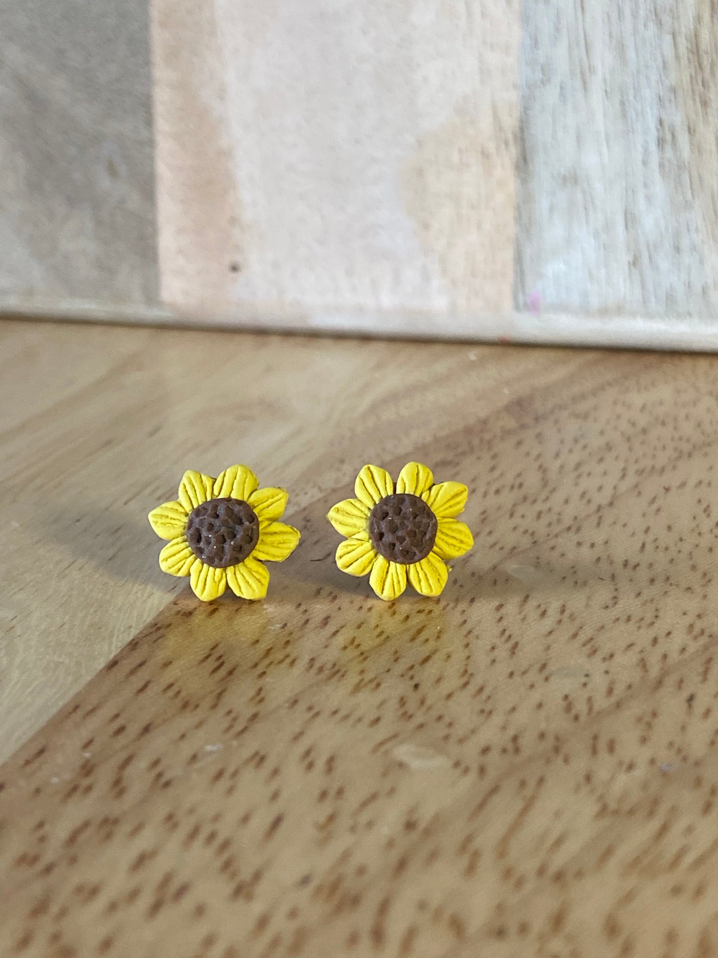 Mini sunflower studs